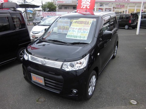 【高年式、低走行な中古車入荷！】