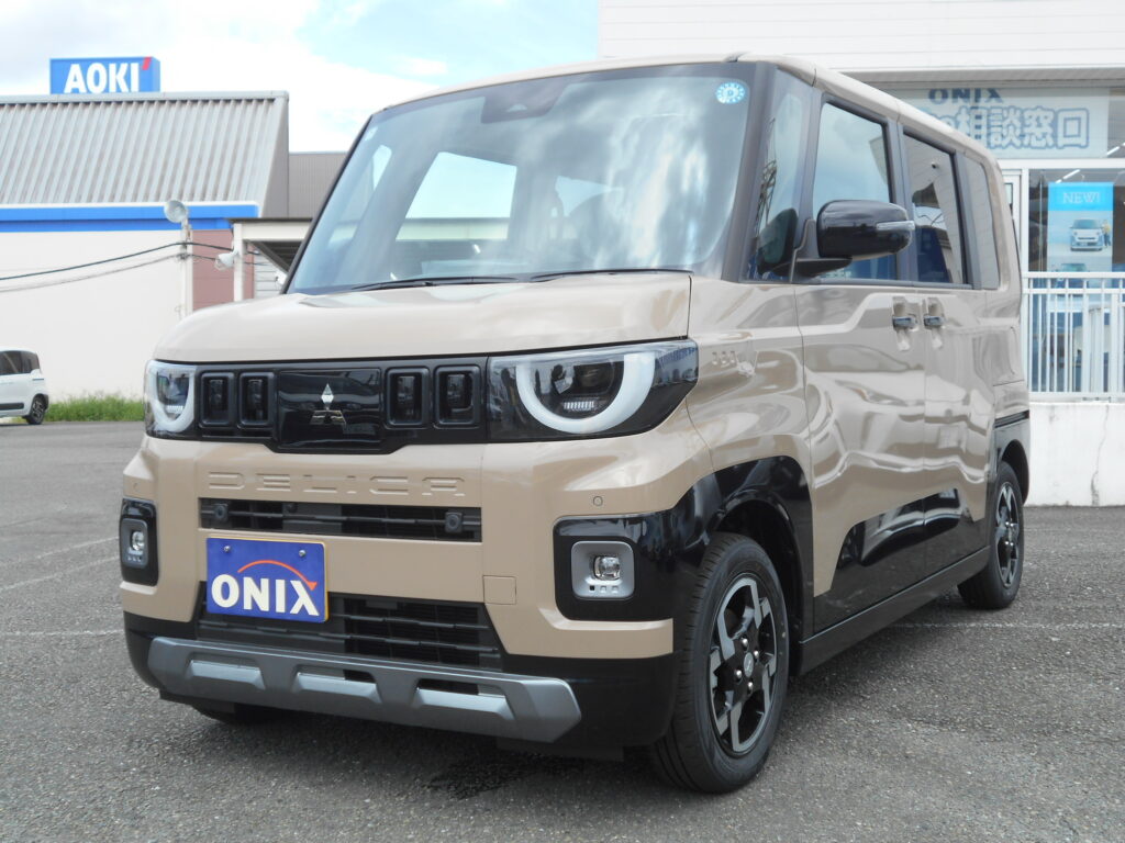 【届出済未使用車】デリカミニ Ｇプレミアム